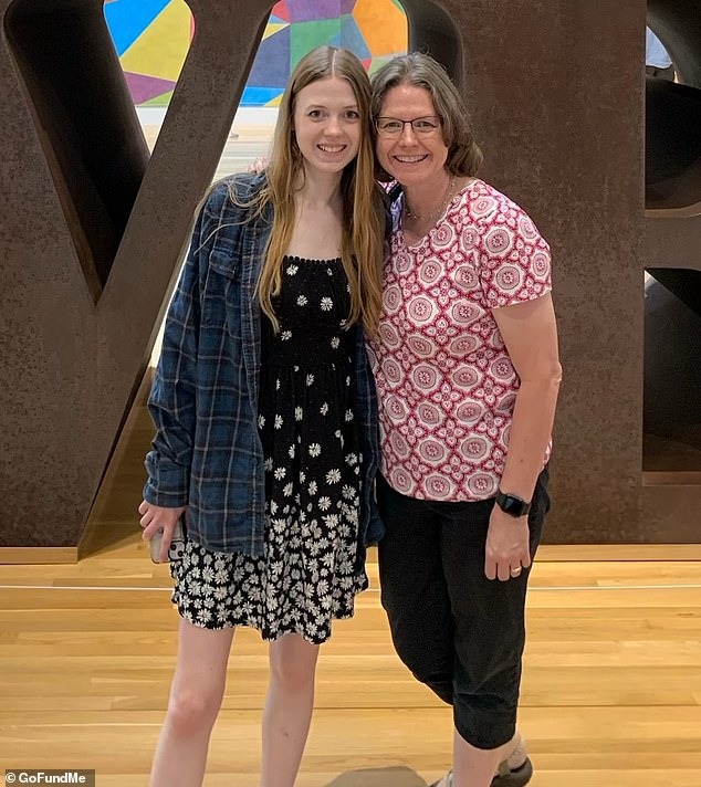 104187591-15326403-MaGee_with_he